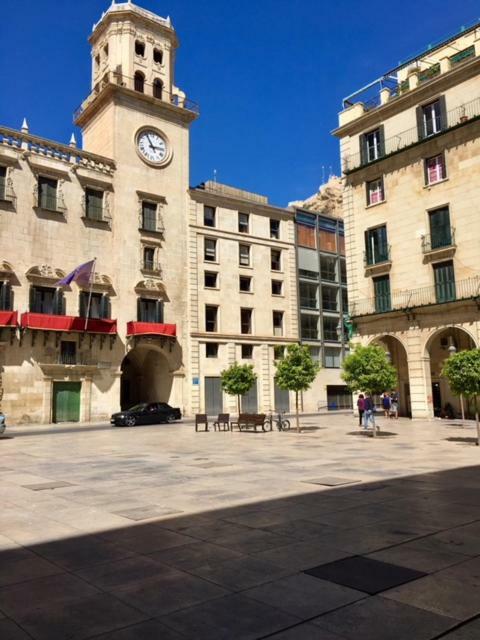 Cozy Apartment City Hall Alicante Exterior photo